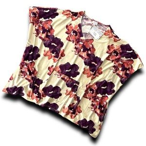 NWT - LuLaRoe Shelby Poncho